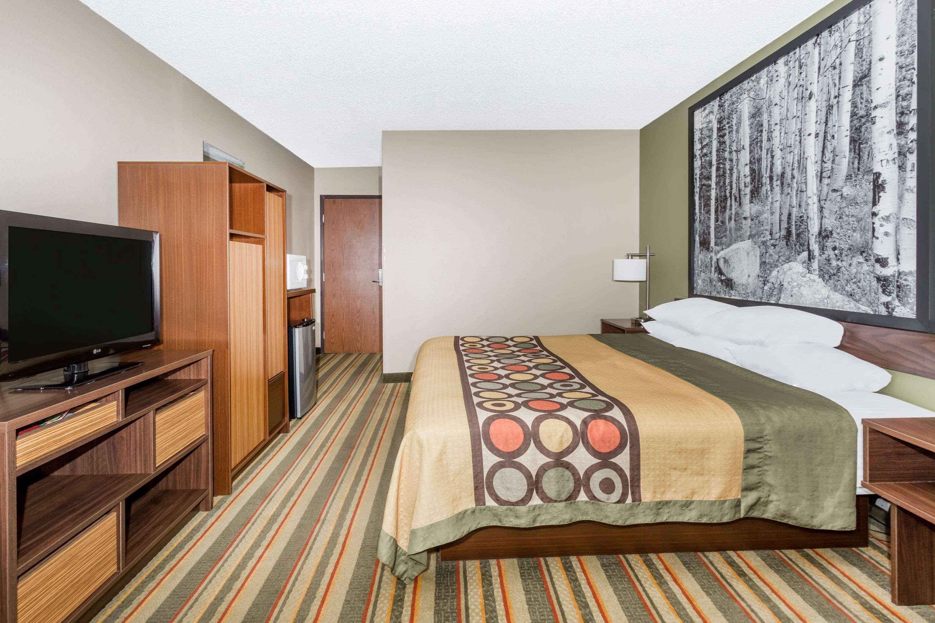 Super 8 By Wyndham Montrose Motel Ngoại thất bức ảnh