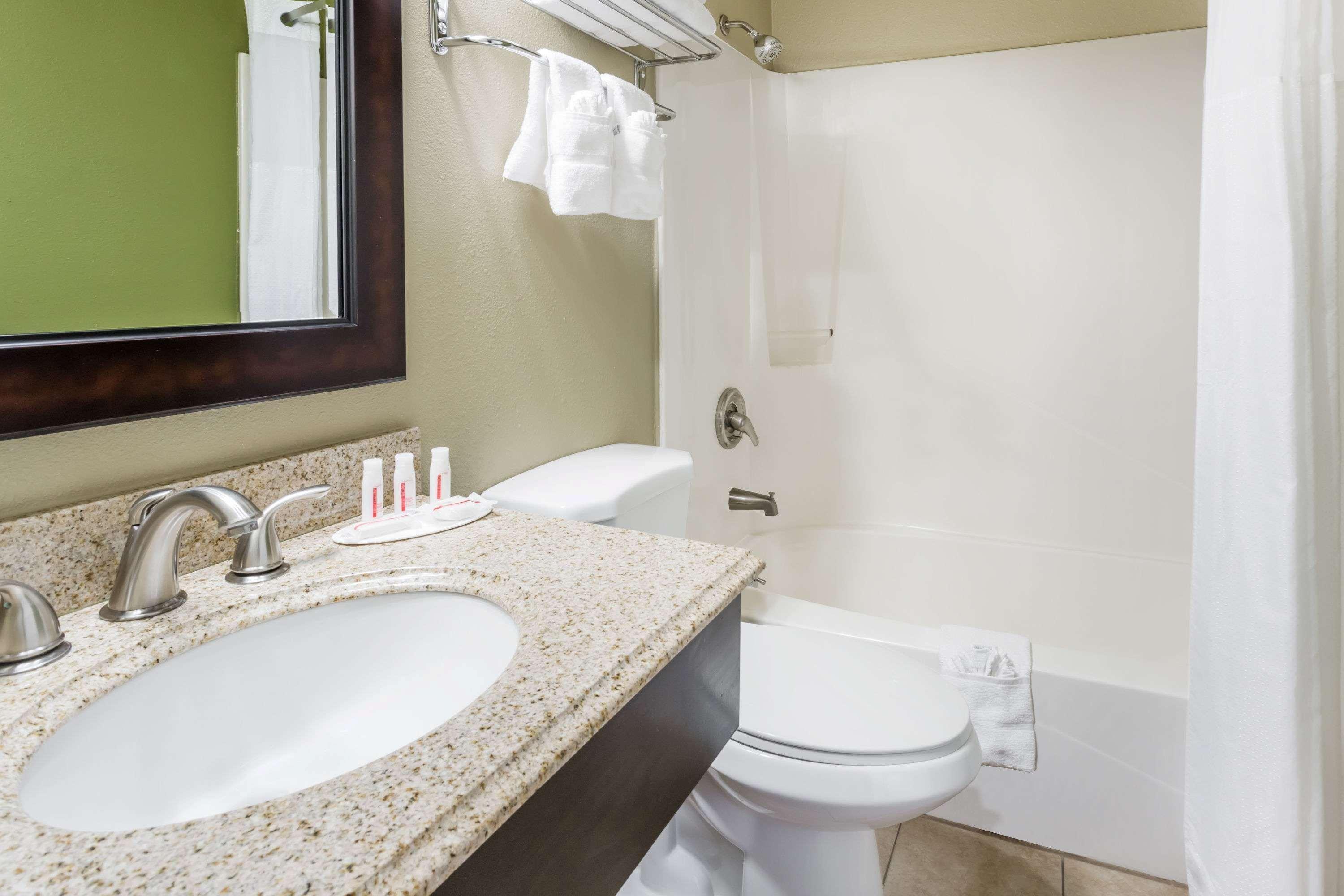 Super 8 By Wyndham Montrose Motel Ngoại thất bức ảnh