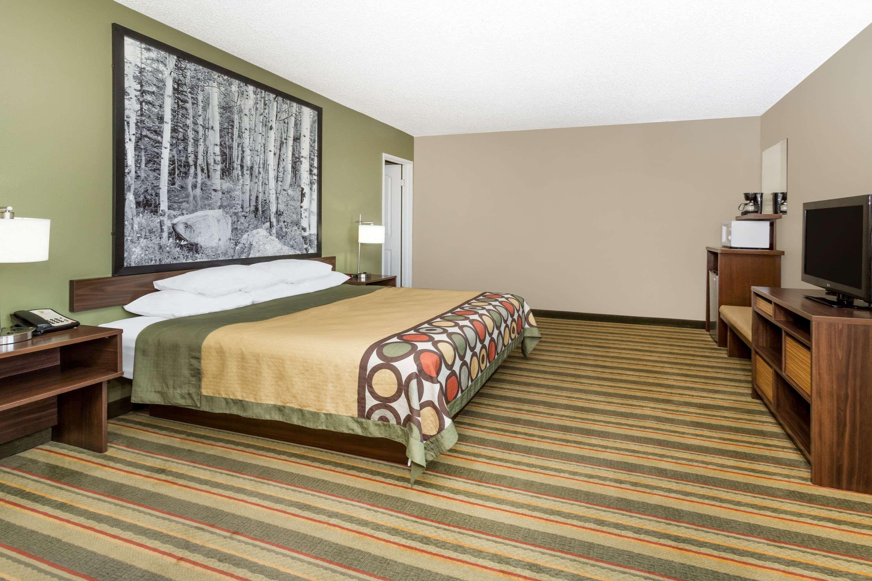 Super 8 By Wyndham Montrose Motel Ngoại thất bức ảnh