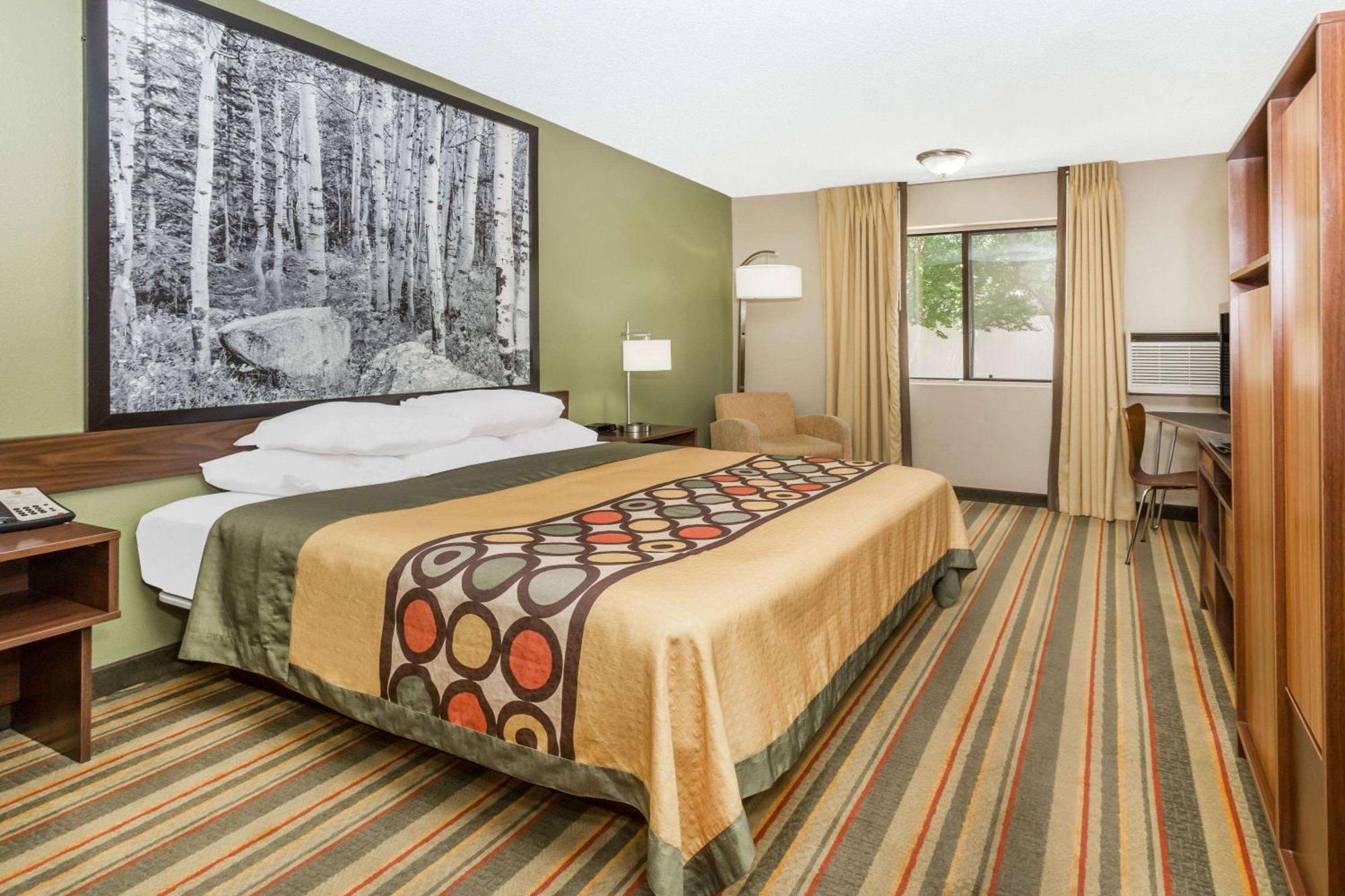 Super 8 By Wyndham Montrose Motel Ngoại thất bức ảnh