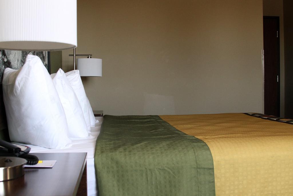 Super 8 By Wyndham Montrose Motel Ngoại thất bức ảnh